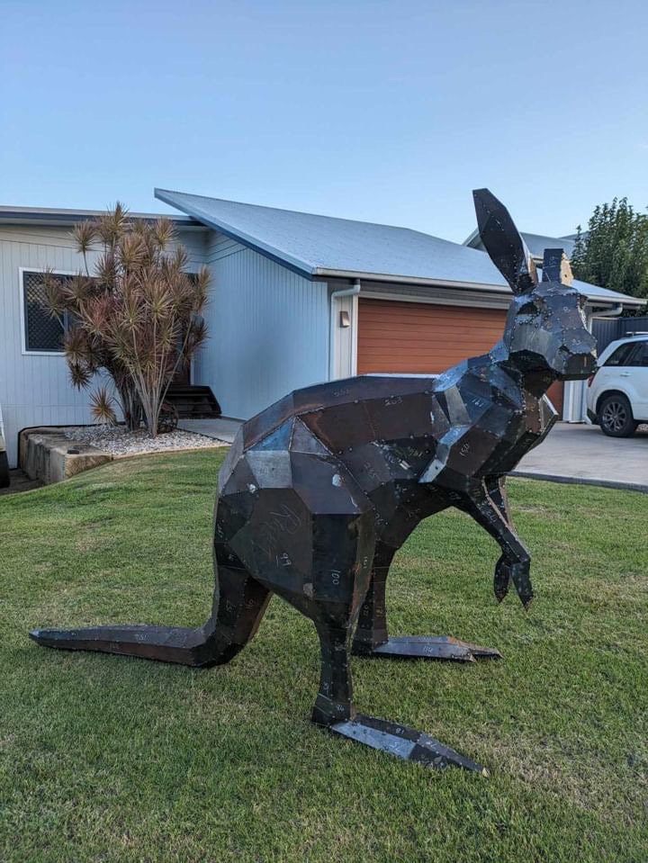 Kangaroo! Weld it yourself with Digital plan for metal. Set of digital files include: .pdf – scheme, .dxf – CNC cutting.