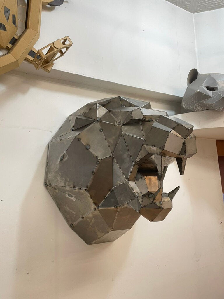 Lion trophy head! Weld it yourself with Digital plan for metal. Set of digital files include: .pdf – scheme, .dxf – CNC cutting.